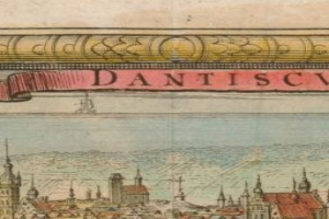 Altes Buch mit einer detaillierten Illustration einer Stadtansicht auf dem Cover, einschließlich Geb├Ąude und einem Banner mit beschreibendem Text.