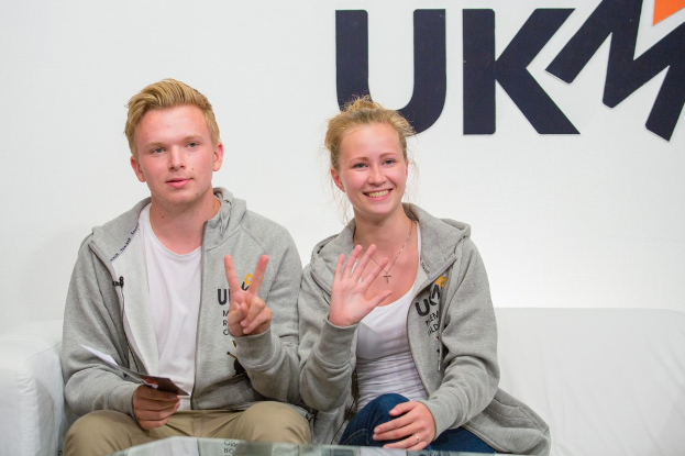 Sind Off Campus-Stars Josh Heuston und Mika Abdalla zusammen? Fotos von Fans in Paris lassen Gerüchte aufkommen